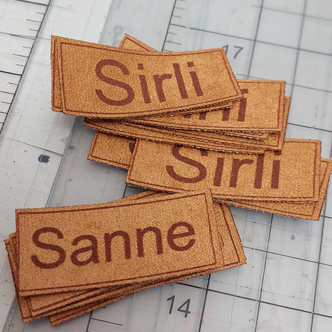 Pruun kangast eritellimus silt oma logo või kujundusega