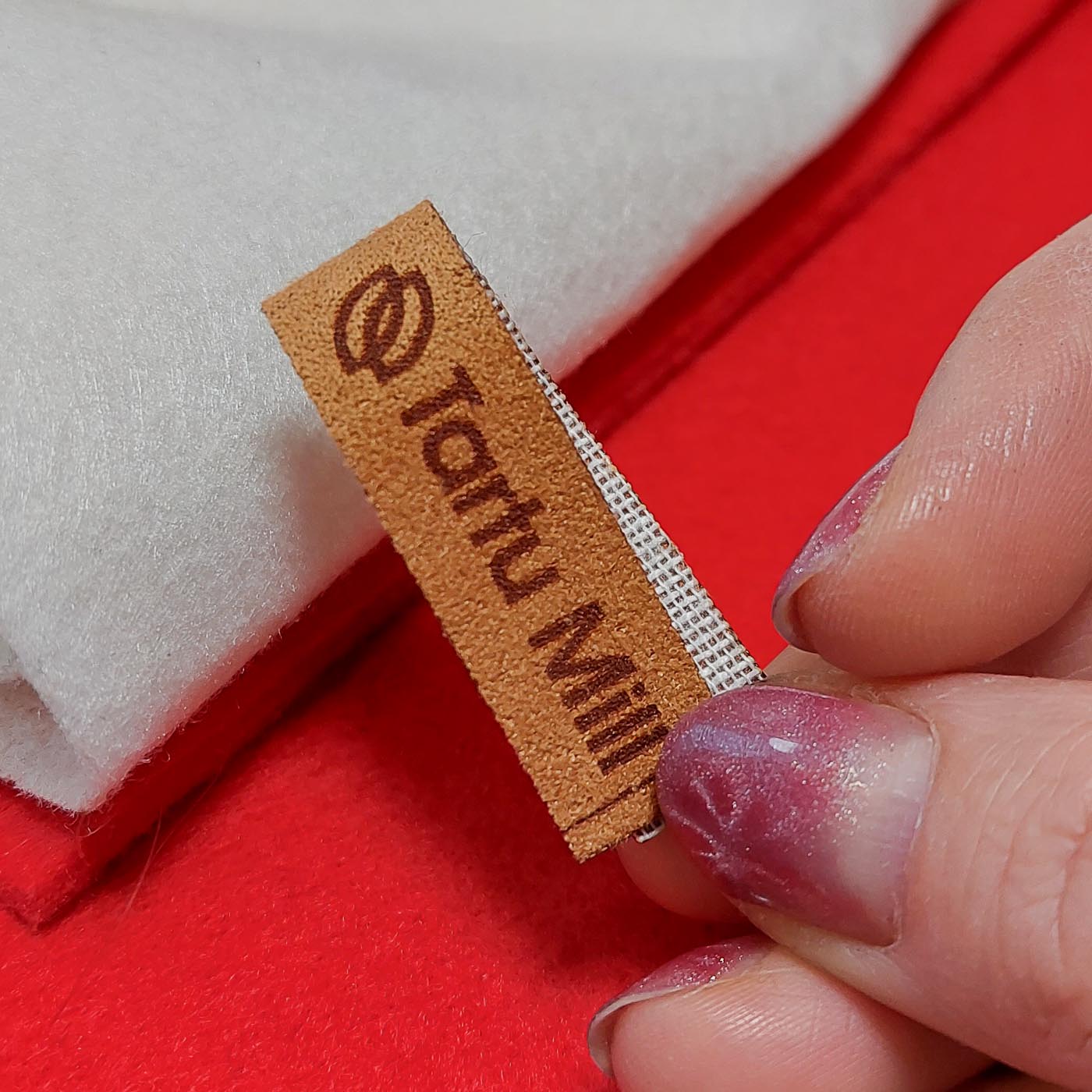 Pruun kangast eritellimus silt oma logo või kujundusega