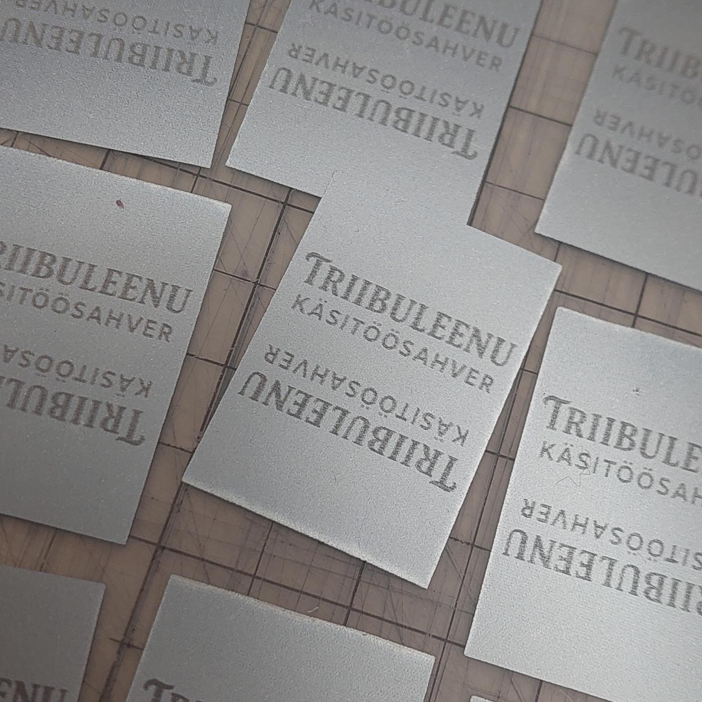 Helkurkangast silt oma kujundusega